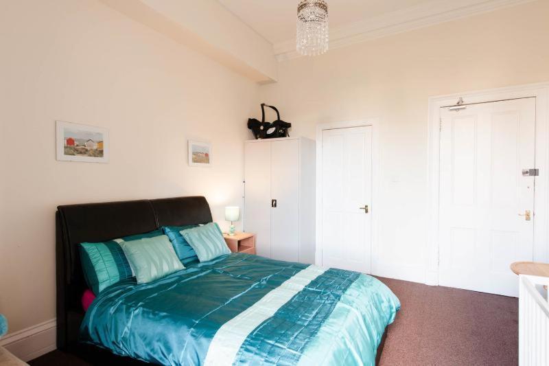 Edinburgh Central Roomz Aparthotel Εξωτερικό φωτογραφία